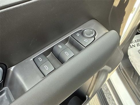 Used 2023 Chevrolet Colorado Z71 w/ Z71 Convenience Package 2 image 9