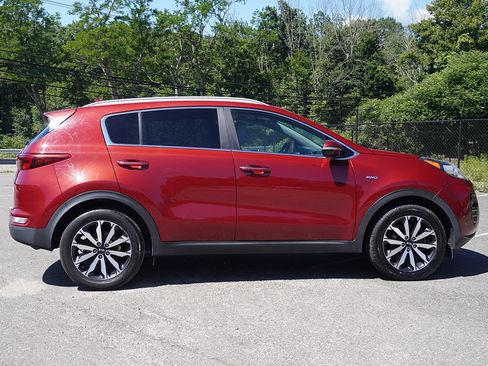 Used 2018 Kia Sportage EX AWD/4WD image 16