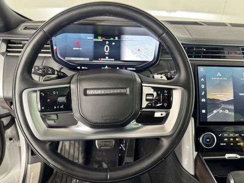 Used 2023 Land Rover Range Rover SE image 15