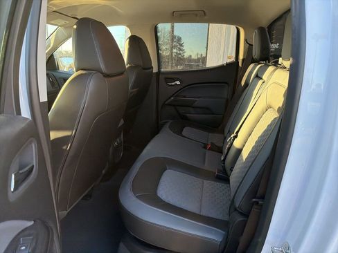 Used 2022 Chevrolet Colorado Z71 w/ Safety Package image 5