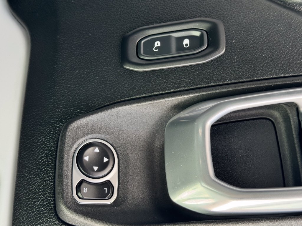 Used 2021 Jeep Wrangler Unlimited Sport AWD/4WD image 28