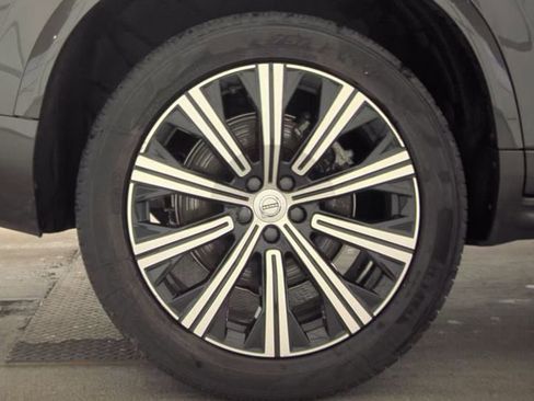 Certified 2023 Volvo XC90 B5 Core w/ Protection Package Premier AWD/4WD image 13