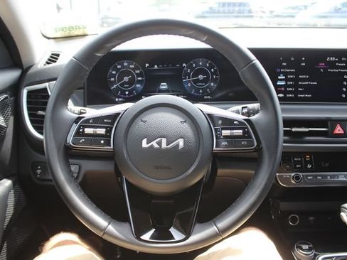 Certified 2026 Kia Seltos EX AWD/4WD image 14