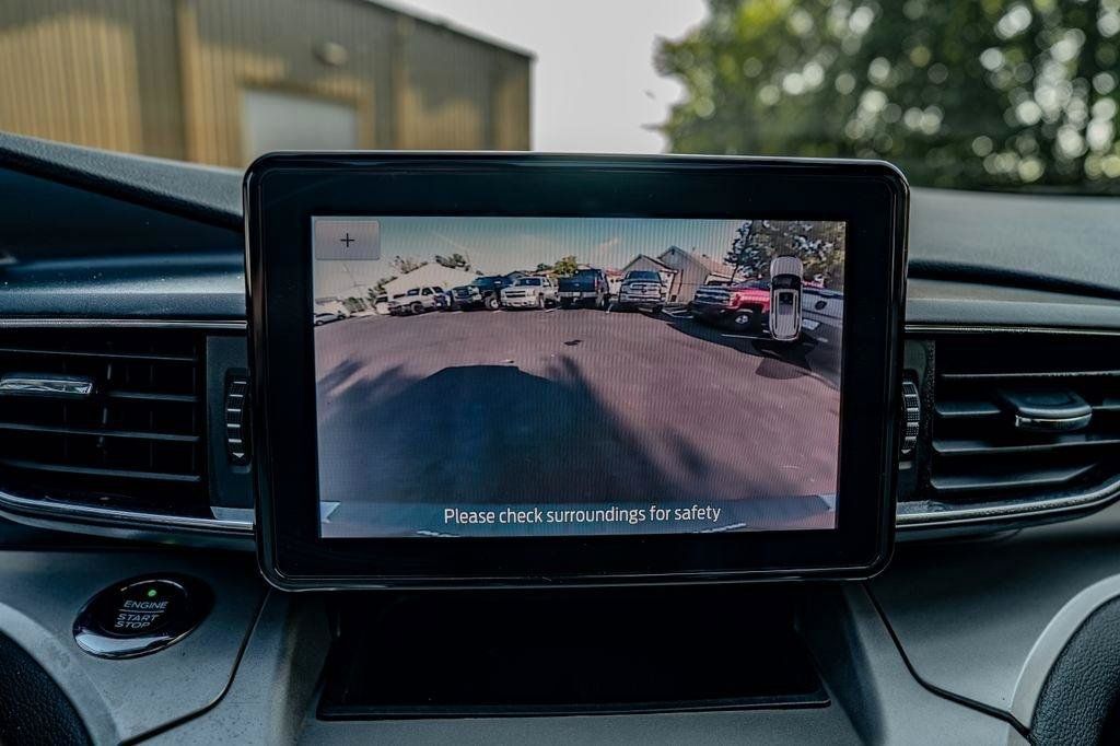 Used 2020 Ford Explorer XLT w/ Equipment Group 202A AWD/4WD image 41