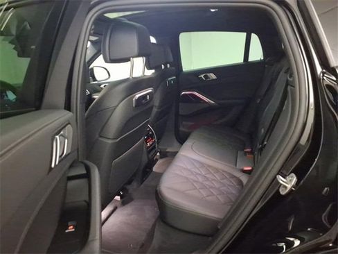 Used 2025 BMW X6 xDrive40i w/ Climate Comfort Package image 14