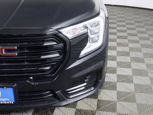 Used 2022 GMC Terrain SLE w/ Driver Convenience Package image 13