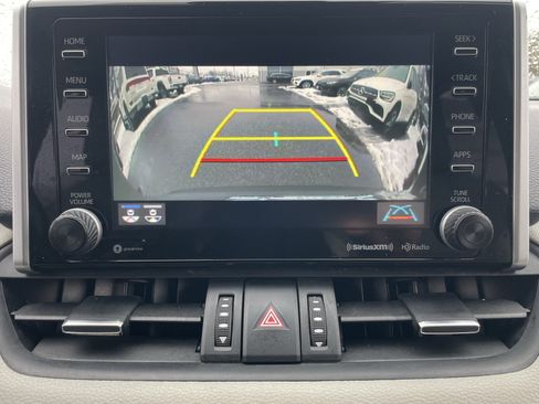 Used 2019 Toyota RAV4 Limited image 28