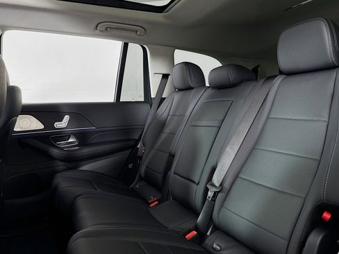New 2026 Mercedes-Benz GLS 450 4MATIC image 7