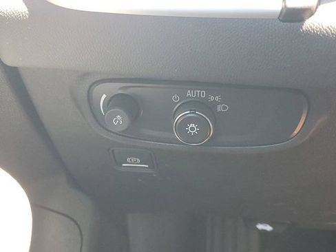 Certified 2024 GMC Terrain SLE w/ Driver Convenience Package FWD image 19