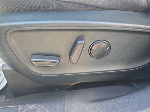 Used 2022 Ford Escape SEL w/ Technology Package image 15