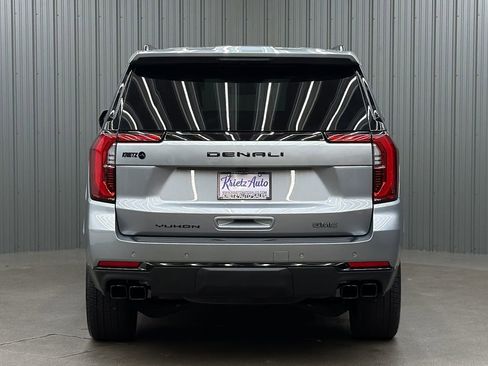 Used 2026 GMC Yukon Denali w/ Sun & Power Step Package AWD/4WD image 4