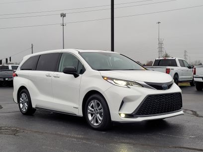 Used 2021 Toyota Sienna XSE
