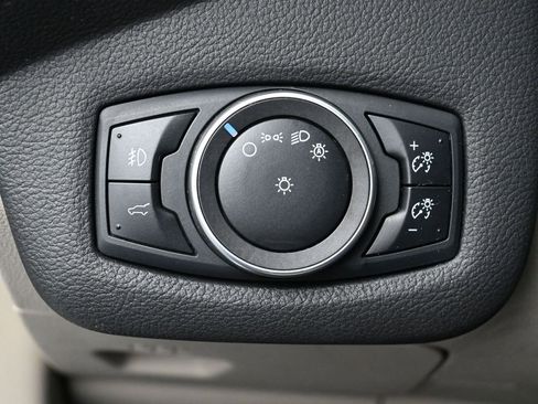 Used 2017 Ford Escape Titanium image 15