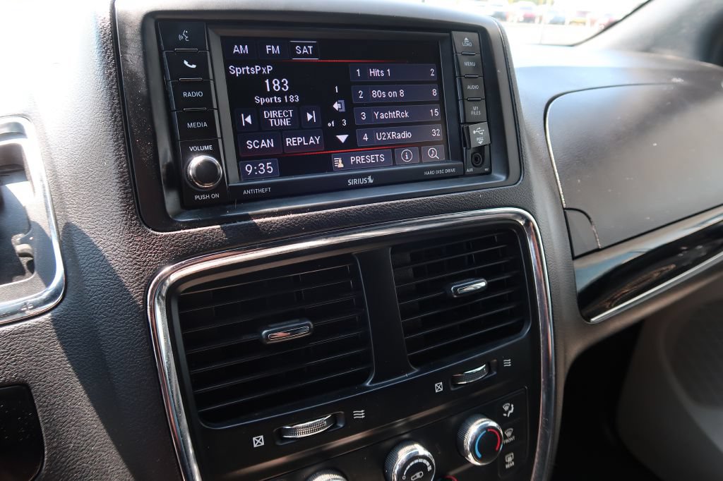 Used 2019 Dodge Grand Caravan SXT FWD image 15
