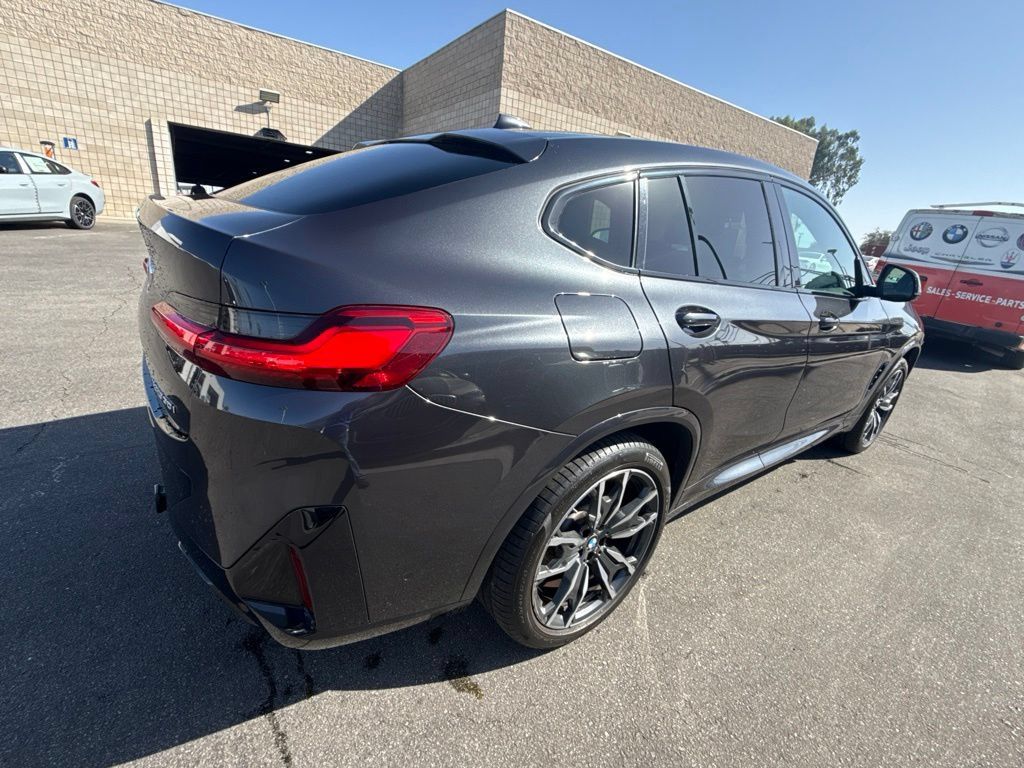 Used 2022 BMW X4 xDrive30i w/ M Sport Package AWD/4WD image 7