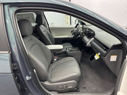 New 2026 Hyundai Ioniq 5 SEL image 14