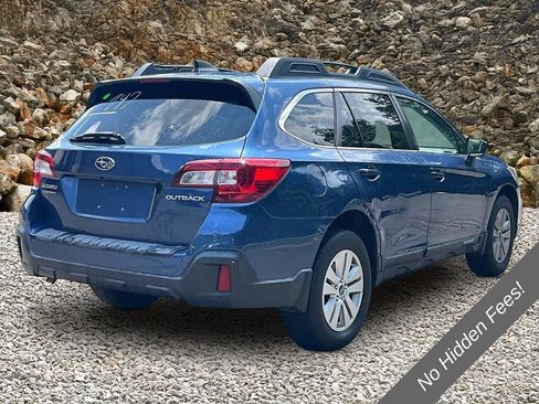 Used 2019 Subaru Outback 2.5i Premium AWD/4WD image 2