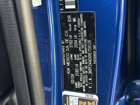 Used 2024 Kia Forte LXS image 29