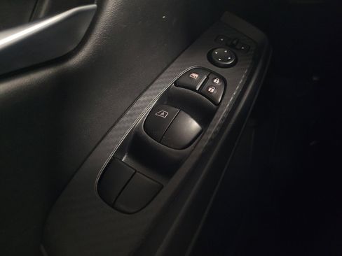 Used 2025 Nissan Sentra SV FWD image 27