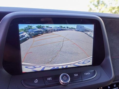 Used 2018 Chevrolet Camaro ZL1 image 19