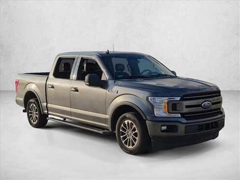 Used 2018 Ford F150 XLT w/ Equipment Group 302A Luxury RWD image 3