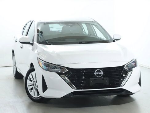 Used 2024 Nissan Sentra S image 2