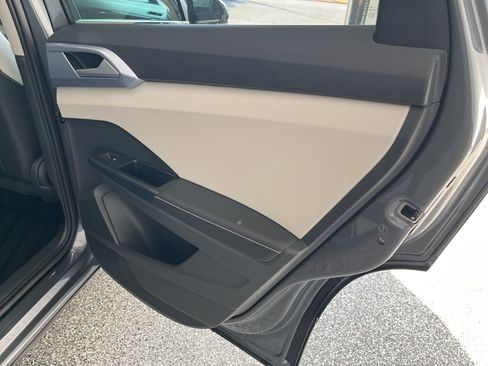 New 2026 Volkswagen Taos SE image 32