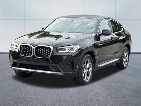 Certified 2023 BMW X4 xDrive30i w/ Premium Package image 9
