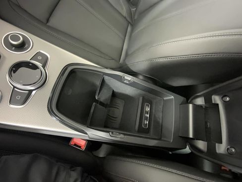 New 2025 Alfa Romeo Stelvio Sprint image 32