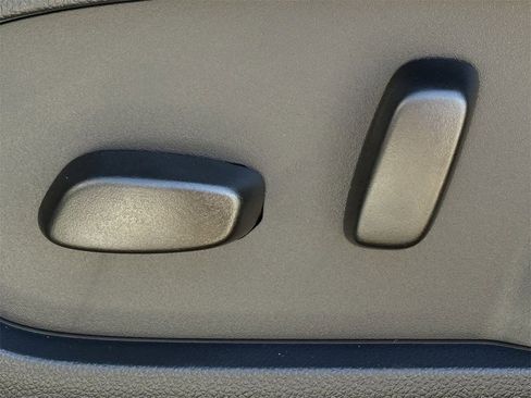 New 2026 Chevrolet Equinox LT w/ Convenience Package II image 20