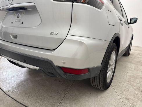 Used 2019 Nissan Rogue SV image 22