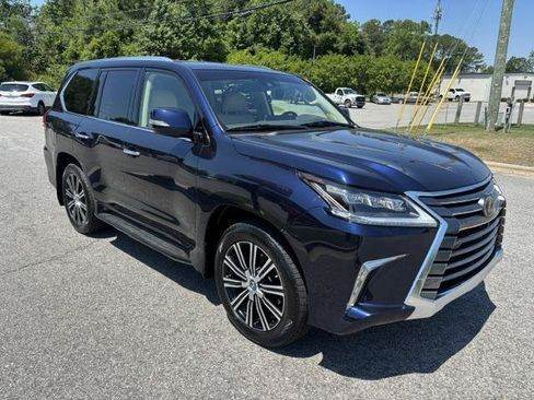 Used 2018 Lexus LX 570 4WD w/ Luxury Package image 3