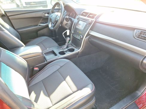 Used 2017 Toyota Camry SE image 33