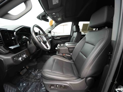 Used 2023 GMC Sierra 1500 SLT image 9