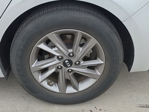 Used 2020 Kia Optima LX FWD image 12