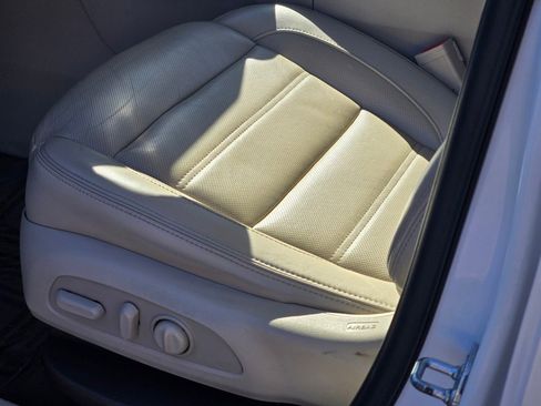 Used 2019 GMC Acadia Denali image 25