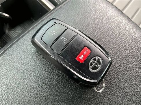 Used 2024 Toyota Tacoma TRD Off-Road AWD/4WD image 32