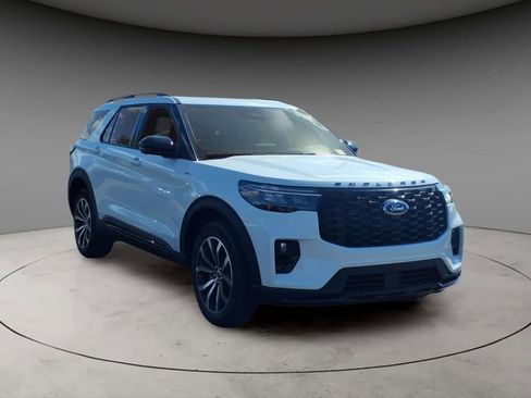 New 2026 Ford Explorer ST-Line image 14