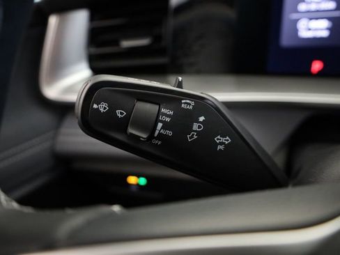 New 2026 Volkswagen Tiguan SE AWD/4WD image 25