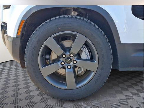 Used 2026 Land Rover Defender 110 S image 2