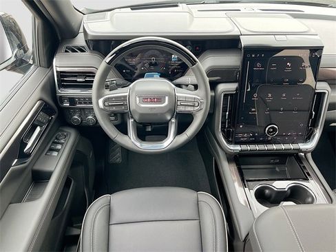 New 2026 GMC Yukon XL Elevation image 16