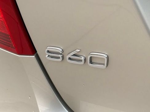 Used 2017 Volvo S60 T5 Inscription Platinum FWD image 5