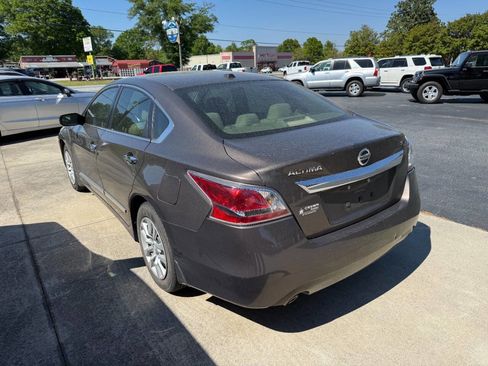 Used 2015 Nissan Altima 2.5 S w/ Power Driver Seat Package image 2