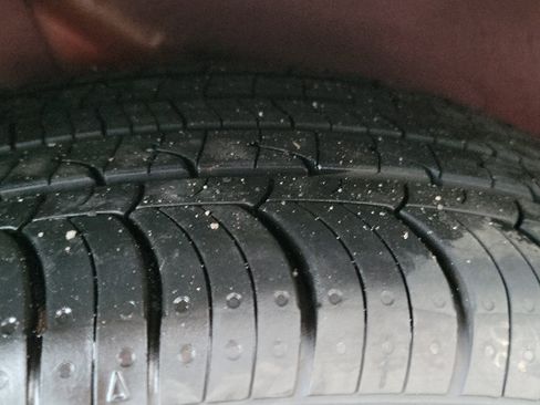 Certified 2025 Hyundai Venue Limited image 24