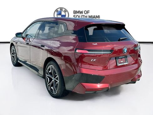 Used 2024 BMW iX xDrive50 w/ Sport Package AWD/4WD image 5