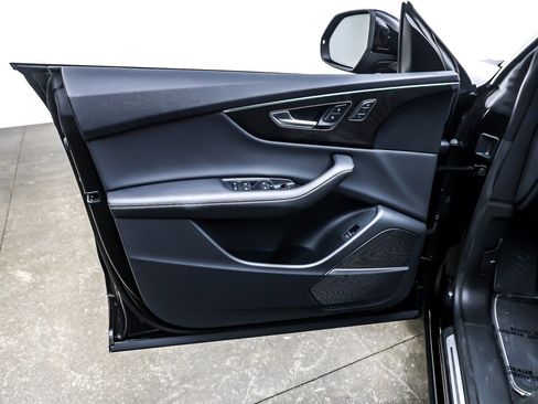 Used 2023 Audi Q8 Premium Plus w/ Premium Plus Package image 22