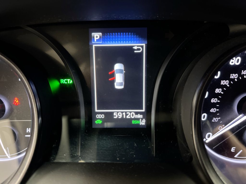 Used 2022 Toyota Camry SE w/ Cold Weather Package FWD image 13