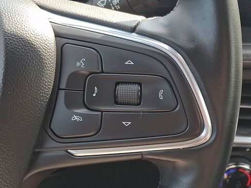 Used 2025 Buick Encore GX Sport Touring w/ Advanced Technology Package AWD/4WD image 21