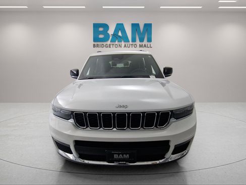 New 2025 Jeep Grand Cherokee L Limited image 2