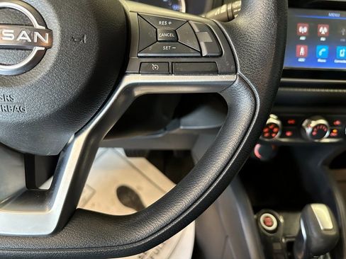 Used 2022 Nissan Kicks S image 12